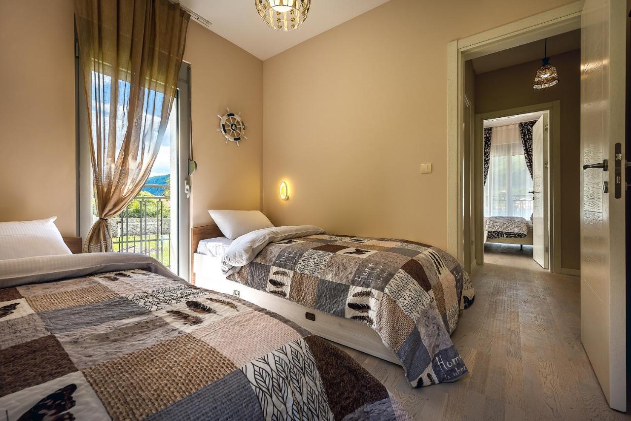 2Montenegro Limeta Apartments With Pool Cattaro Esterno foto